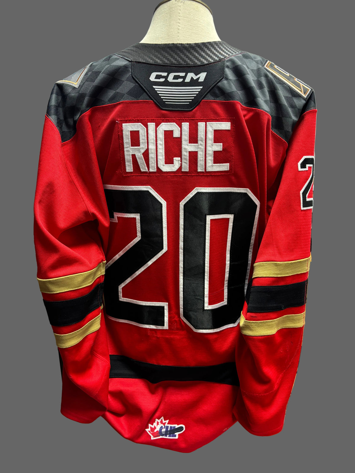 24/25 Red RICHE
